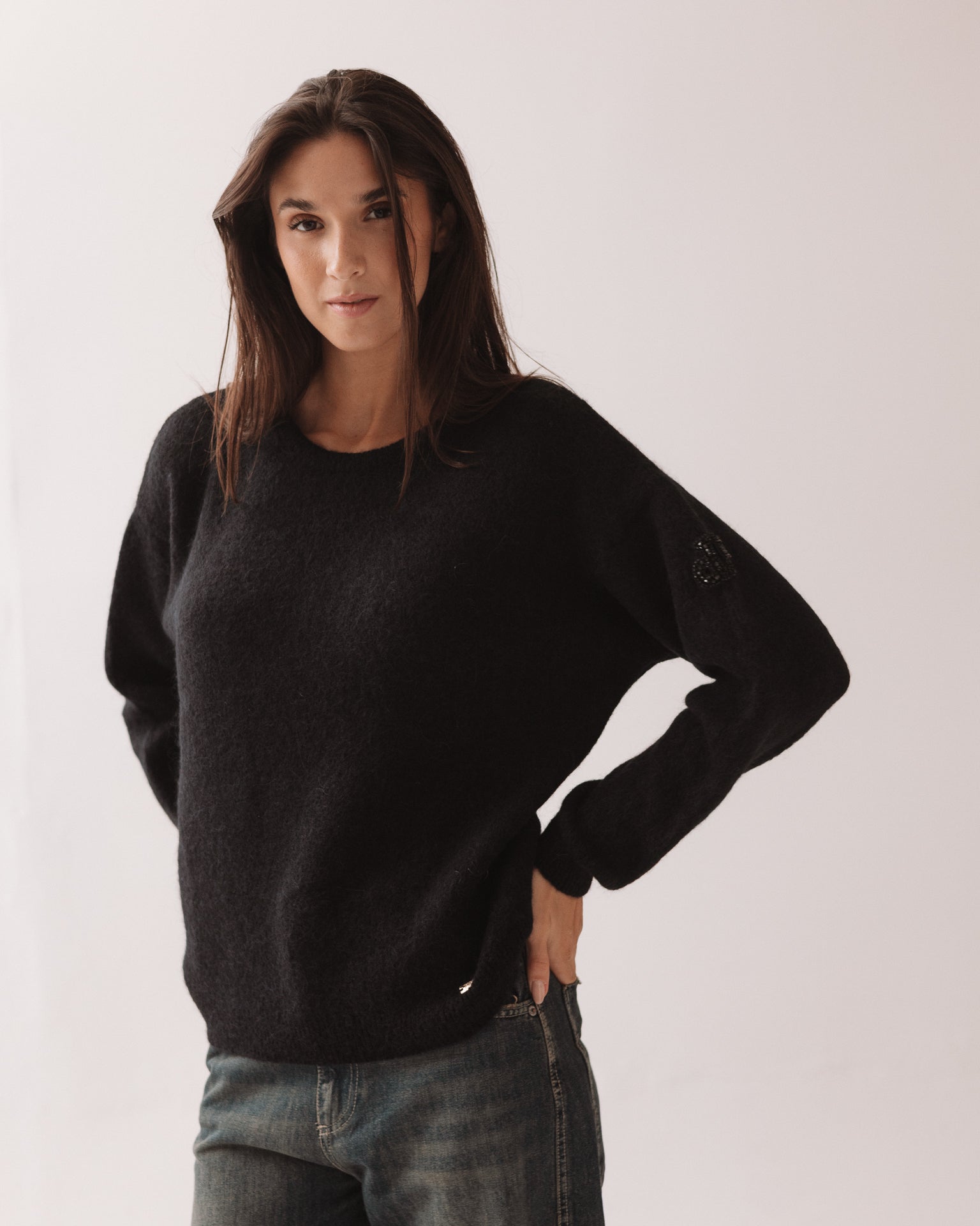 Maglione Nero con Applicazioni